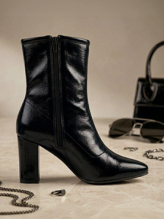 Women Round Toe Zip Regular Boots