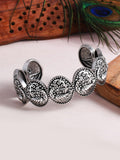 Morni Vannamayil Cuff
