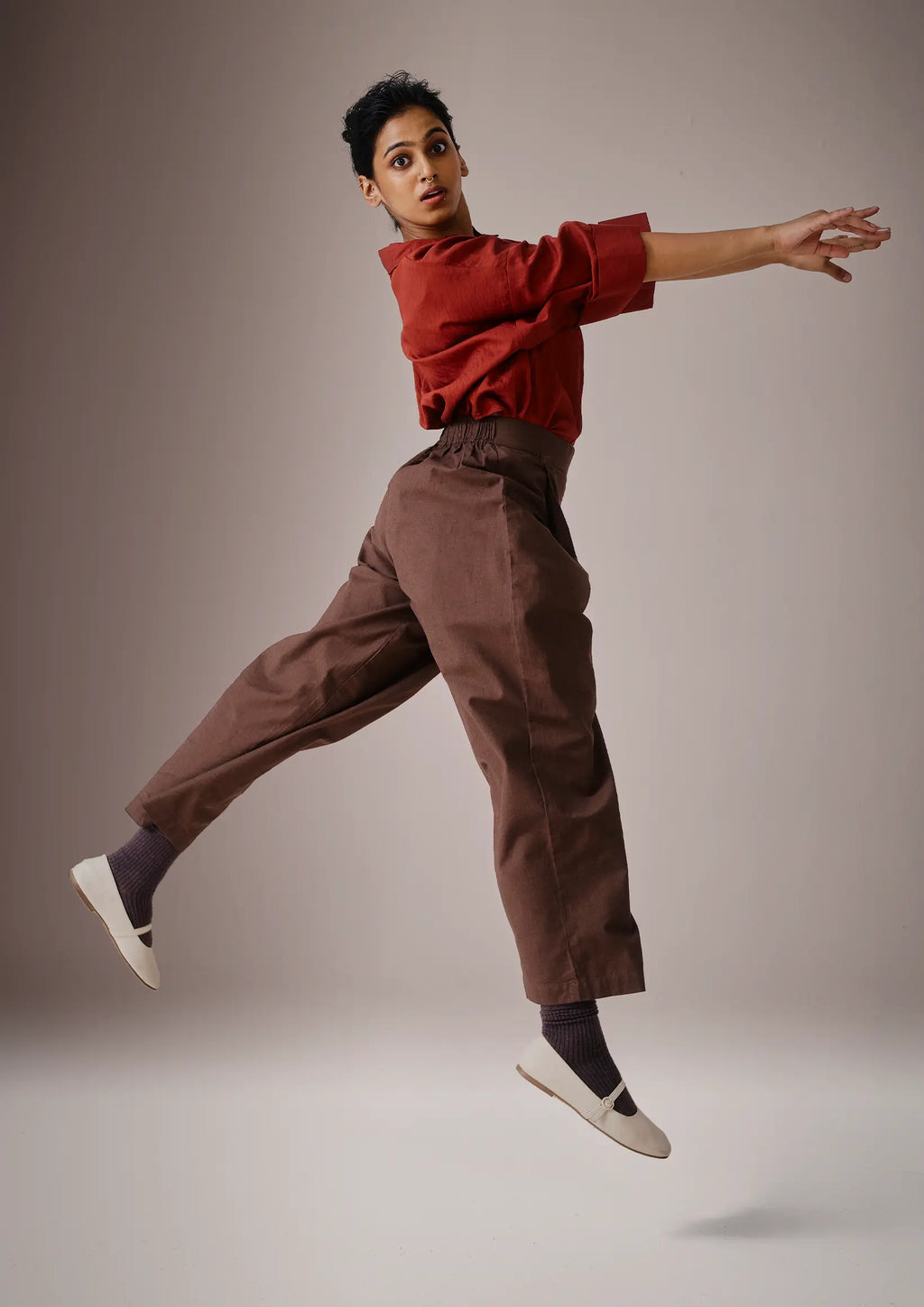 Op̈en-Boxcut Pants