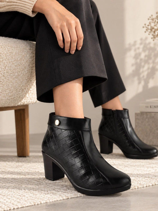 Women Textured Casual Shoes