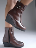 Round Toe Zip Regular Boots