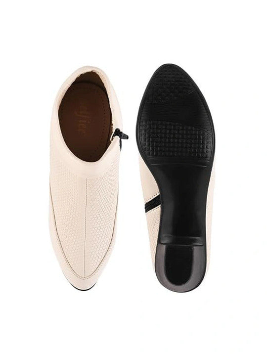 Women Textured Pointed Toe Zip Regular Boots