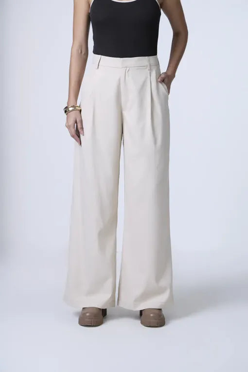 Off White Solid Straight Fit Trouser