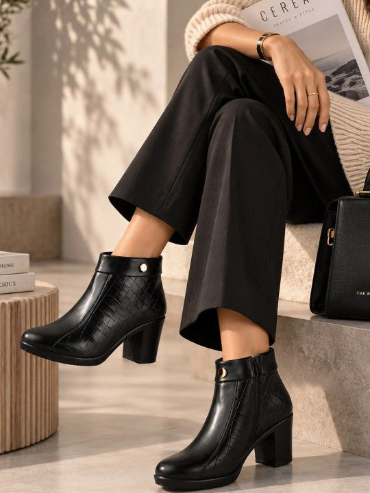 Women Textured Casual Shoes