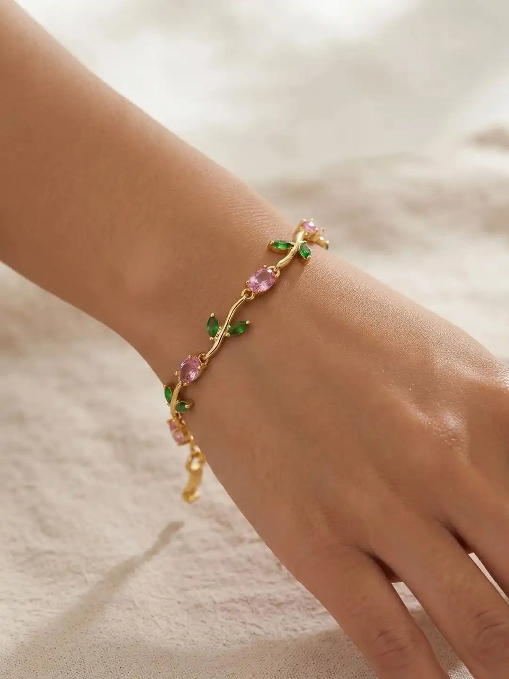 Women Brass Crystals Gold-Plated Link Bracelet
