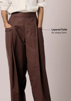 Op̈en-Boxcut Pants