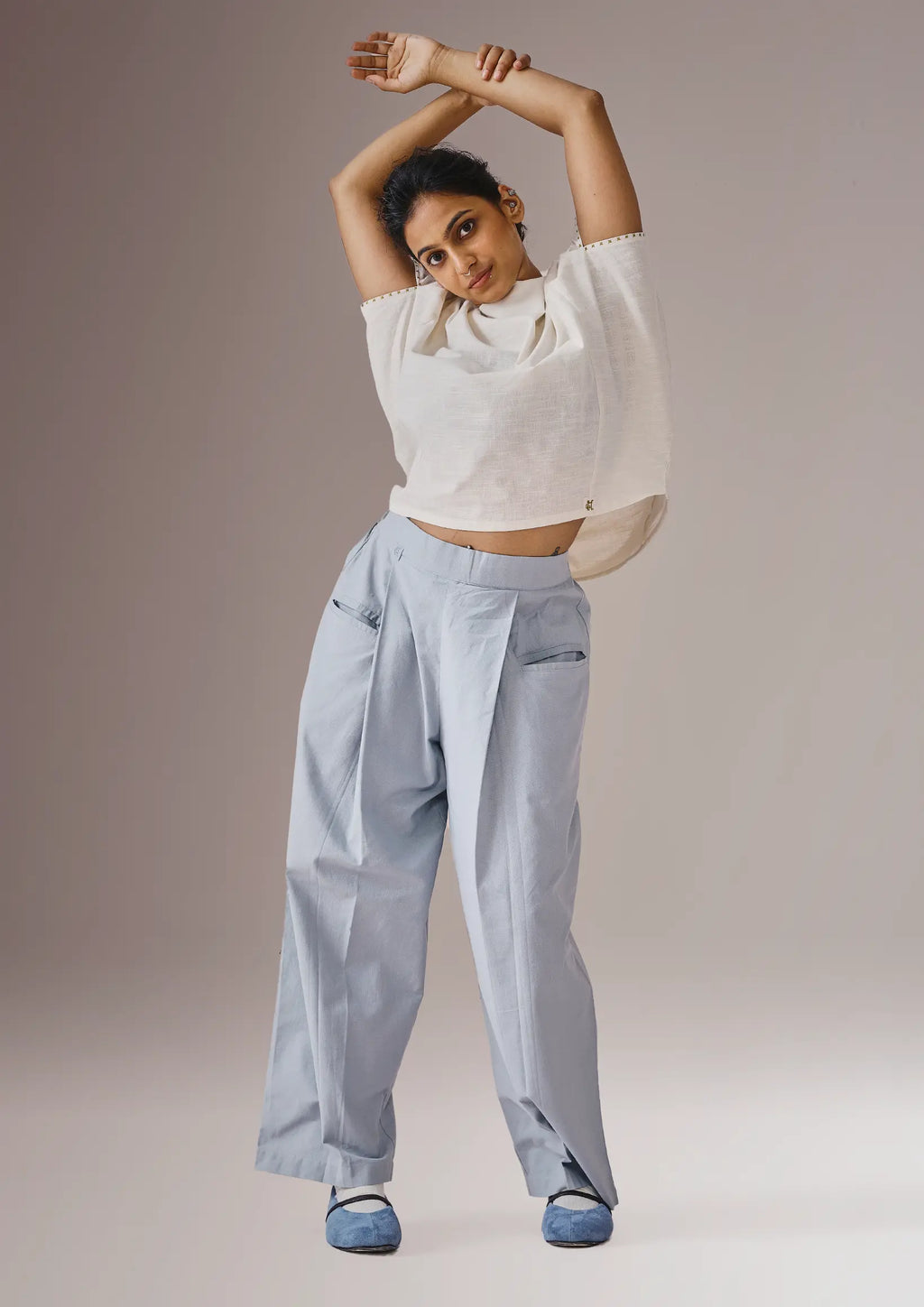 Op̈en-Boxcut Pants
