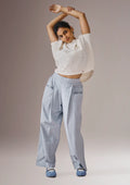 Op̈en-Boxcut Pants