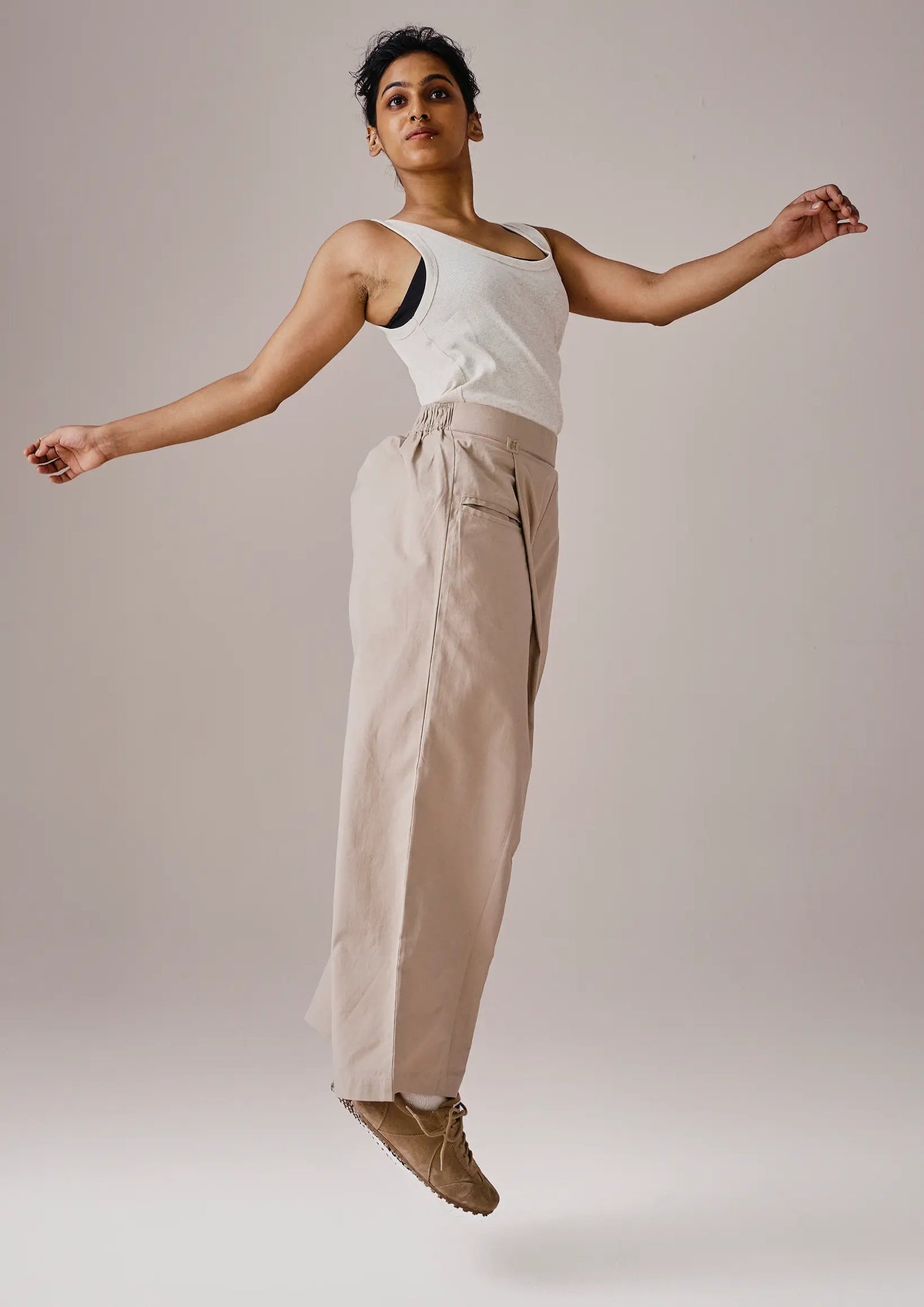 Op̈en-Boxcut Pants