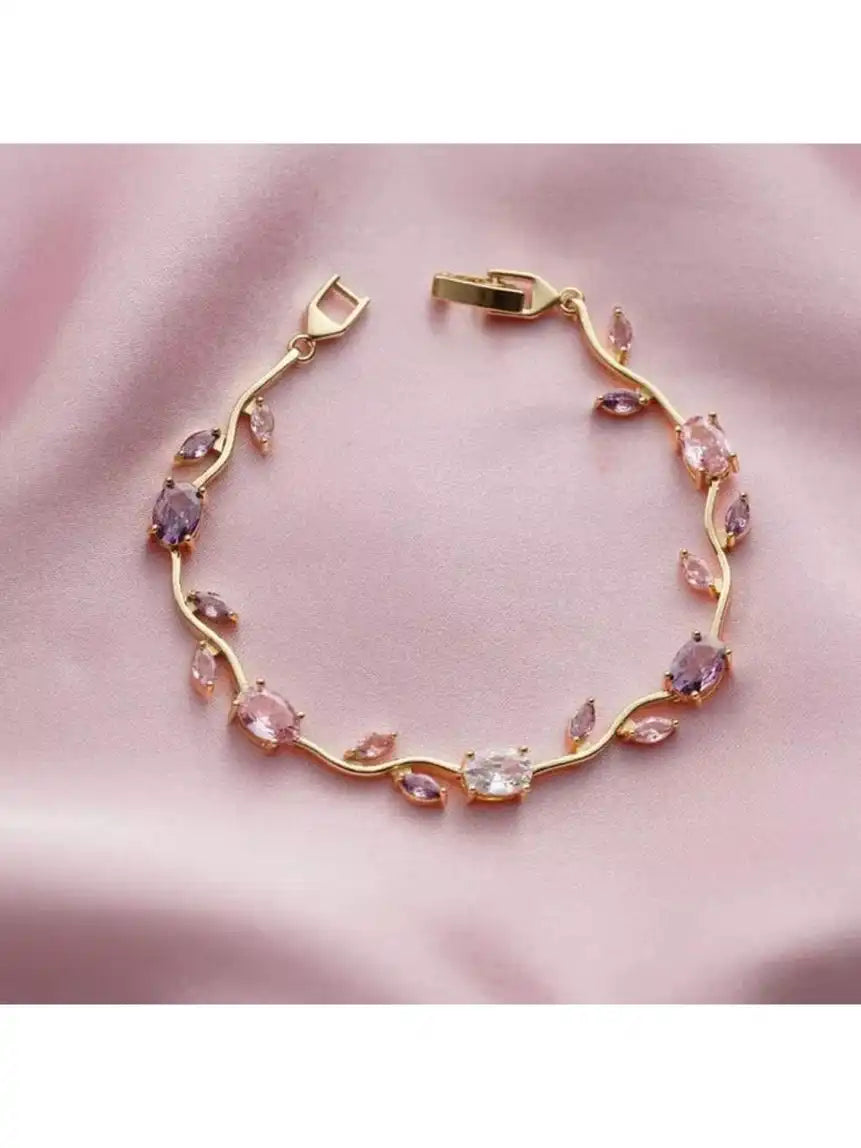 Women Gold-Plated Link Bracelet