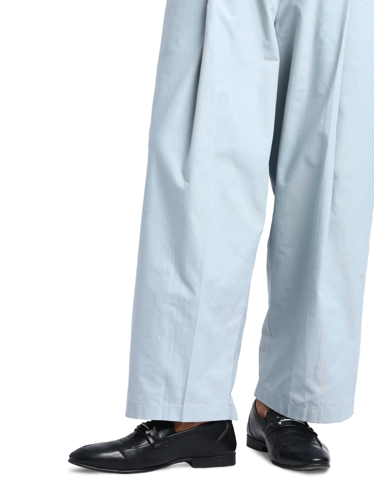 Op̈en-Boxcut Pants