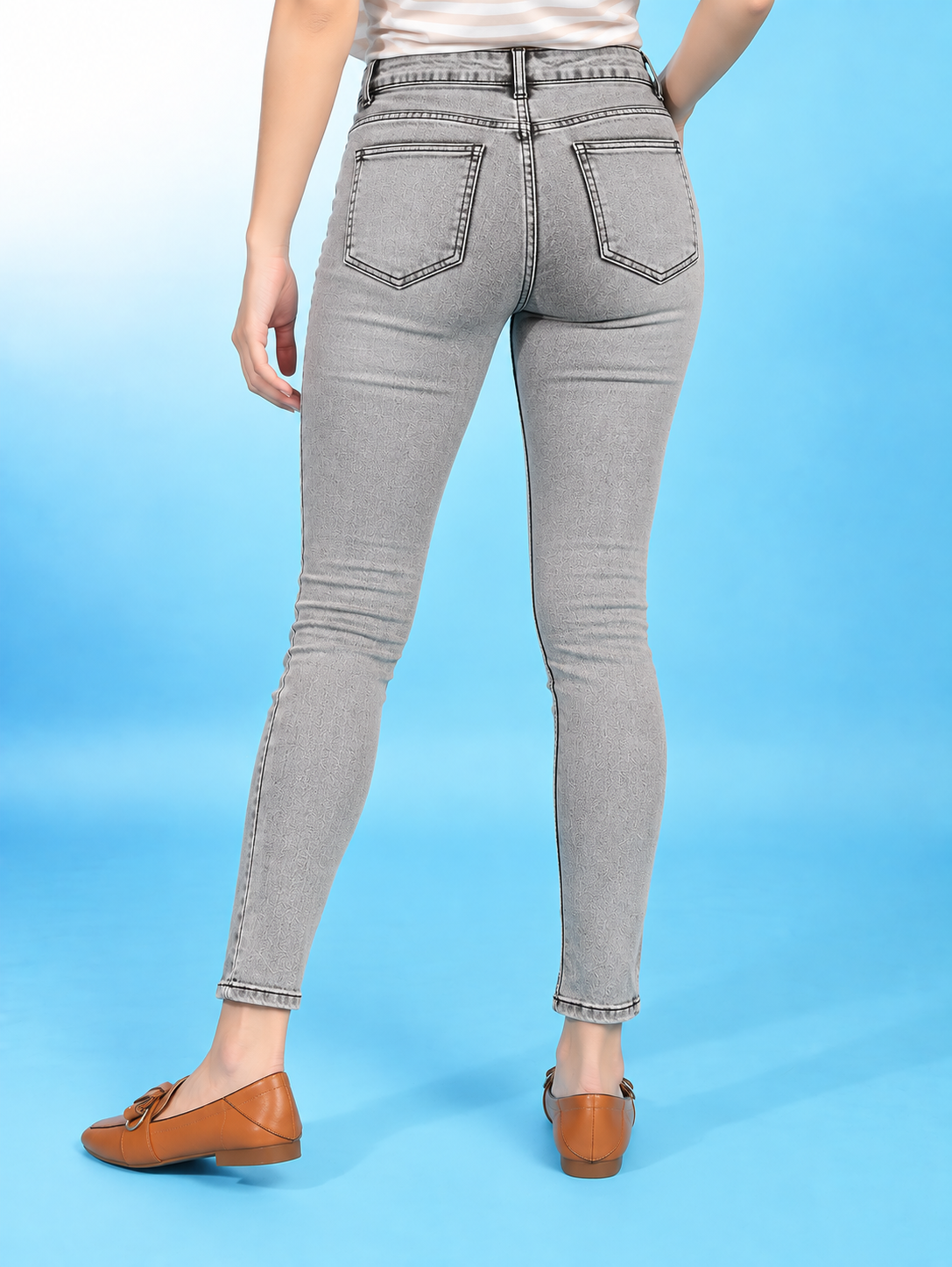 Women Grey Slim Fit High-Rise Heavy Fade Stretchable Jeans