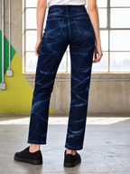 Women Blue Straight Fit Clean Look Light Fade Stretchable Jeans