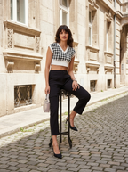 Women Tapered Fit Cropped Mid-Rise Flat-Front Plain Trousers