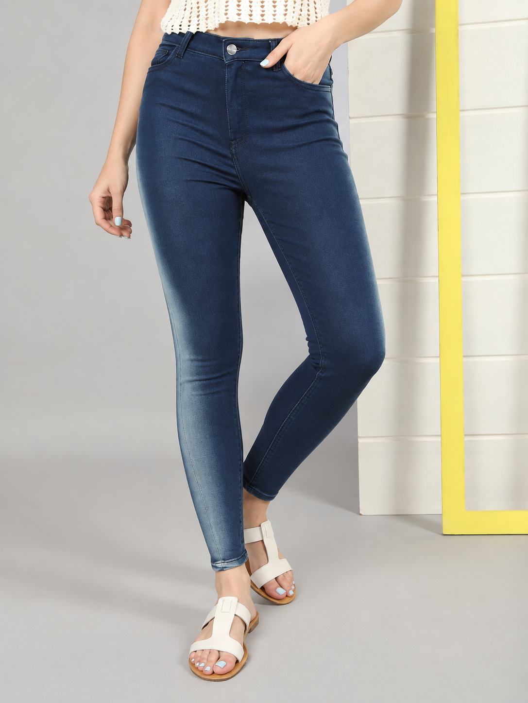 Women Blue Skinny Fit High-Rise Light Fade Stretchable Jeans