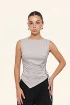 White Tie-Up Asymmetric Top