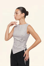 White Tie-Up Asymmetric Top