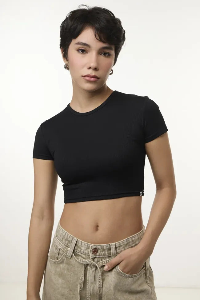 Black Solid Cropped Top