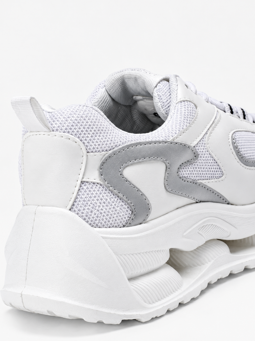 Women Lace-Up Chunky Sole Sneakers