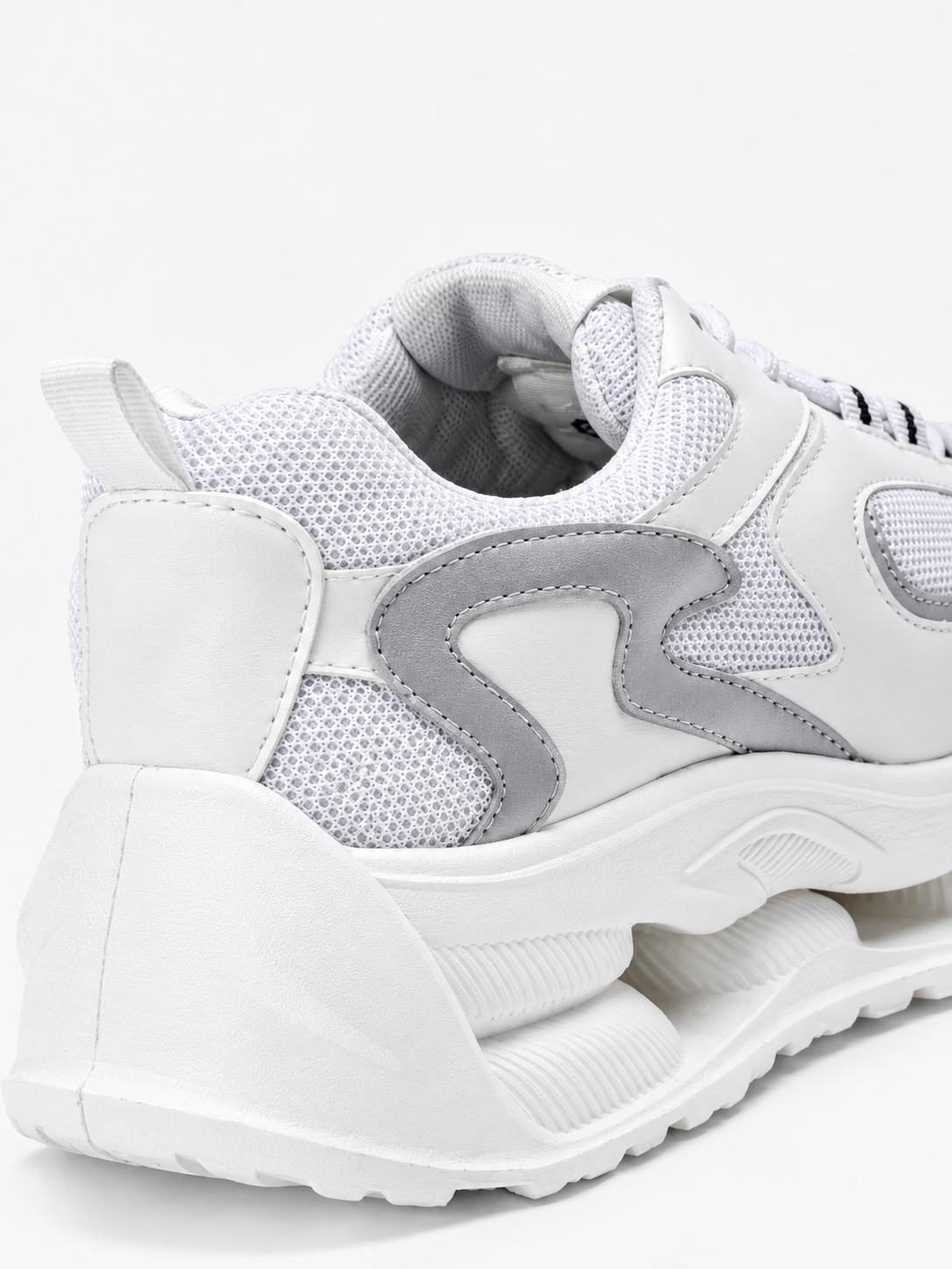 Women Lace-Up Chunky Sole Sneakers