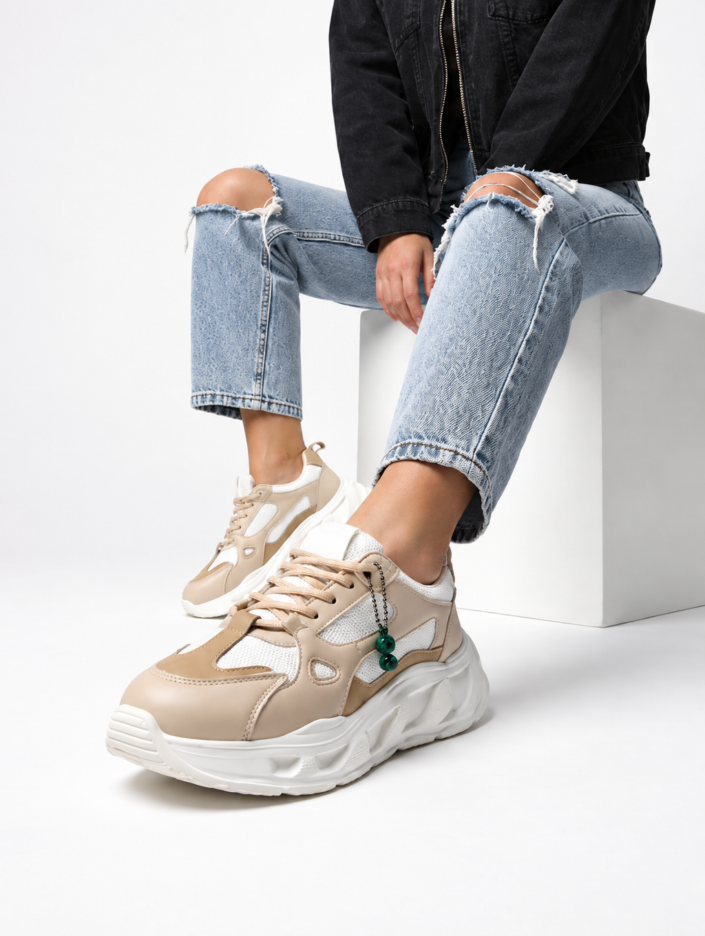 Women Colourblocked Chunky Sole Sneakers