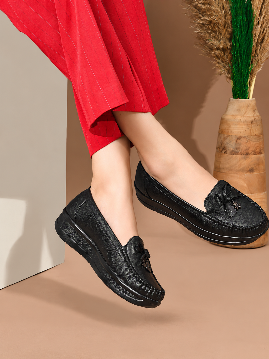 Women Textured Loafers
