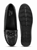 Women Textured Loafers
