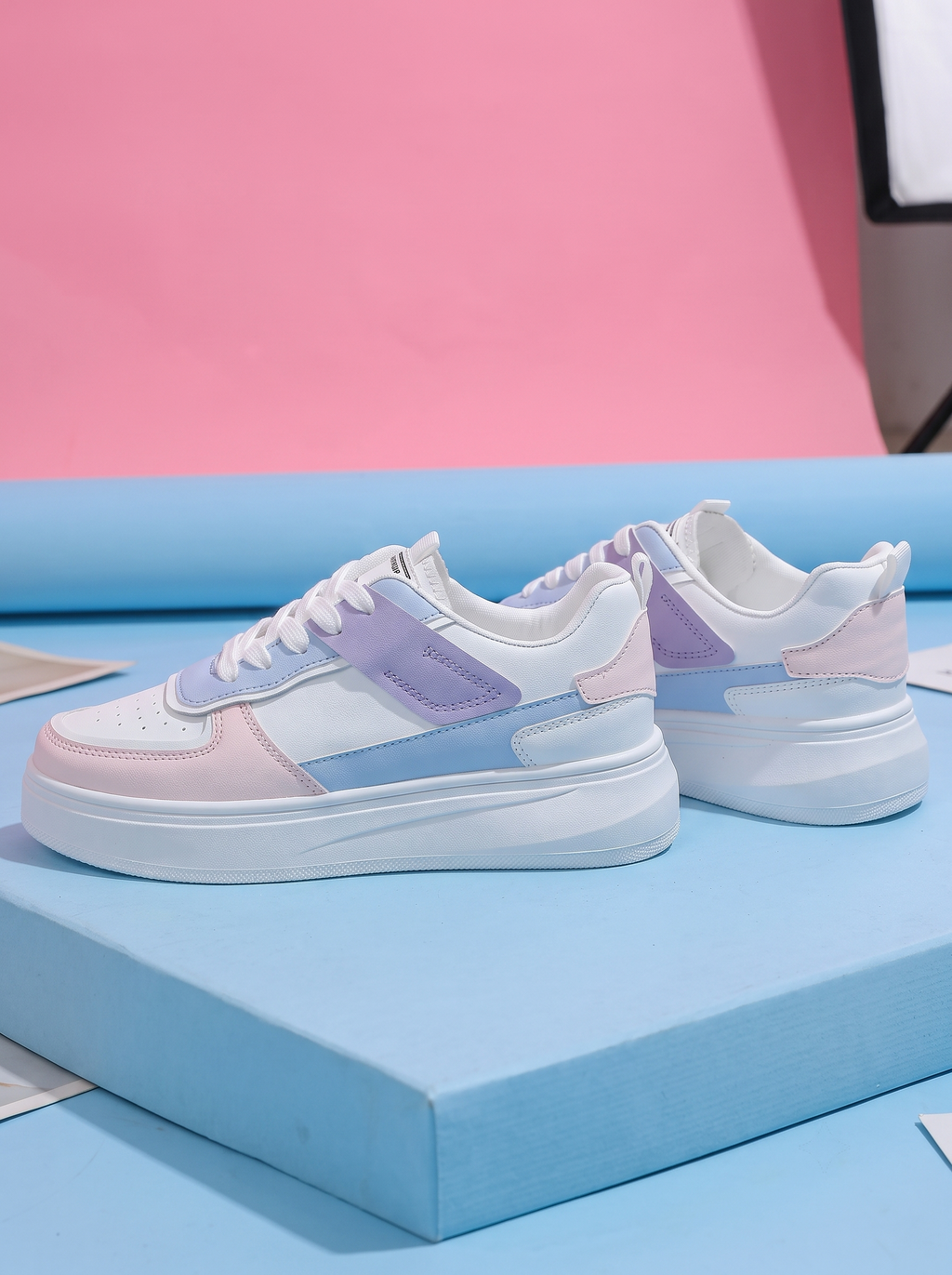 Women Colourblocked Sneakers