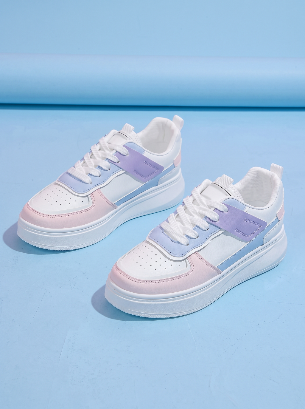 Women Colourblocked Sneakers