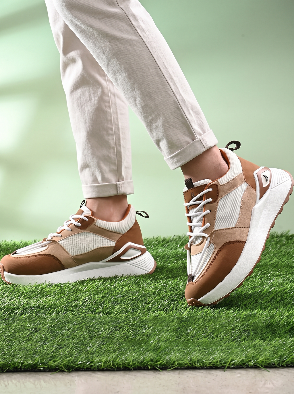 Women Colourblocked Round Toe Lace-Ups Sneakers