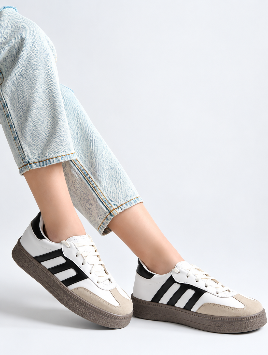 Women Colourblocked Sneakers