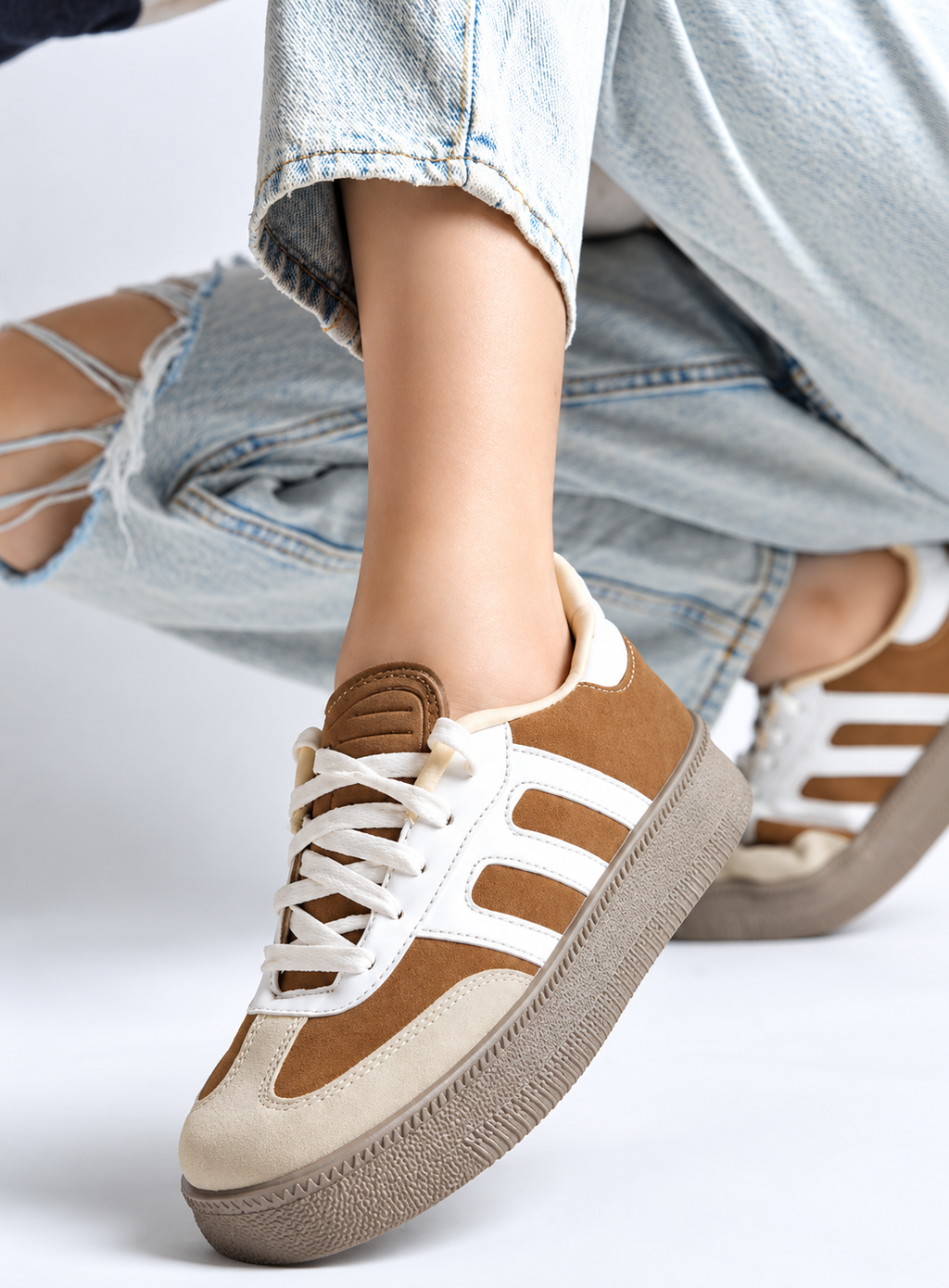 Women Colourblocked Sneakers
