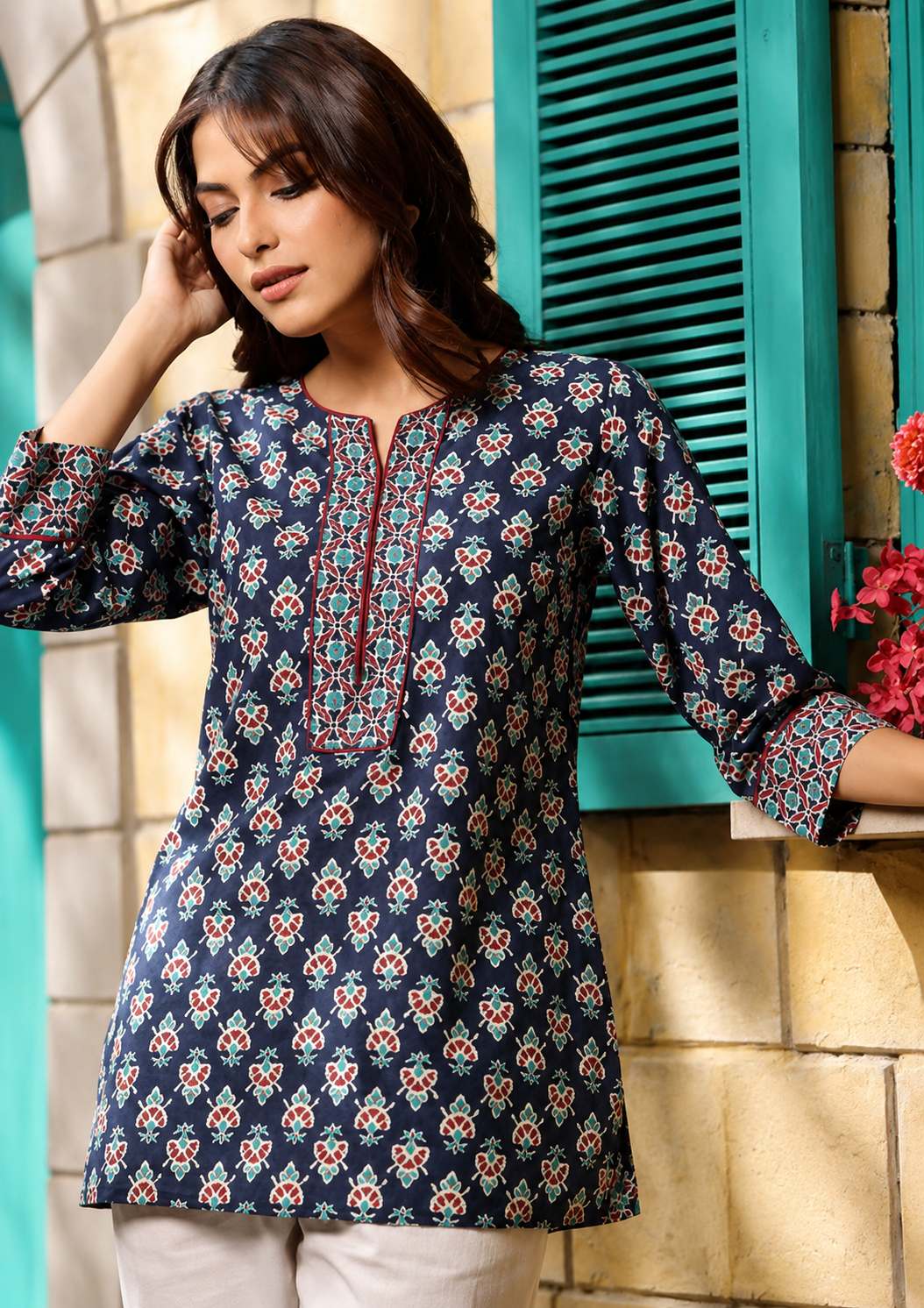 Ethnic Motifs Printed Pure Cotton Round Neck Kurti