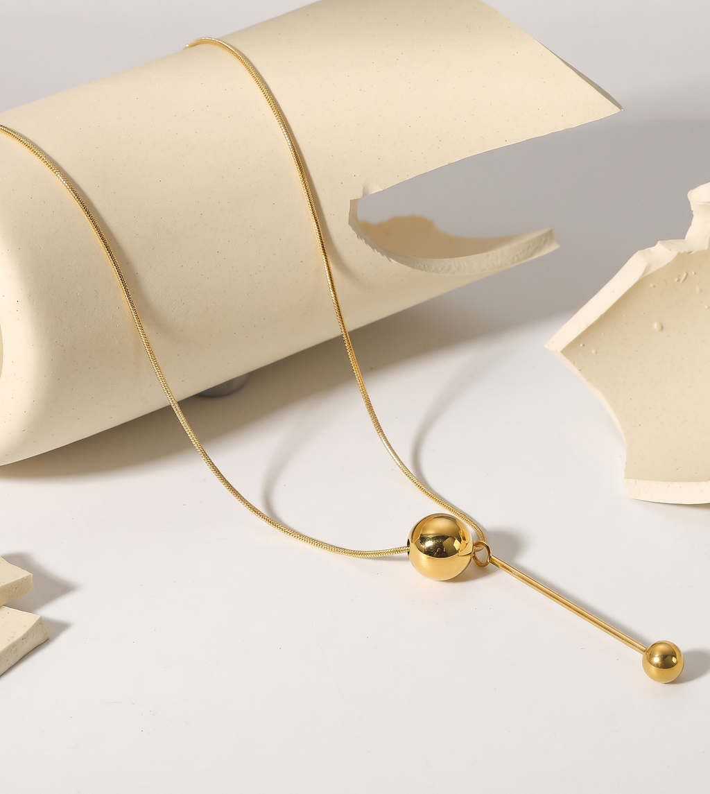 Stainless Steel Gold-Plated Contemporary Anti Tarnish Pendent & Chain