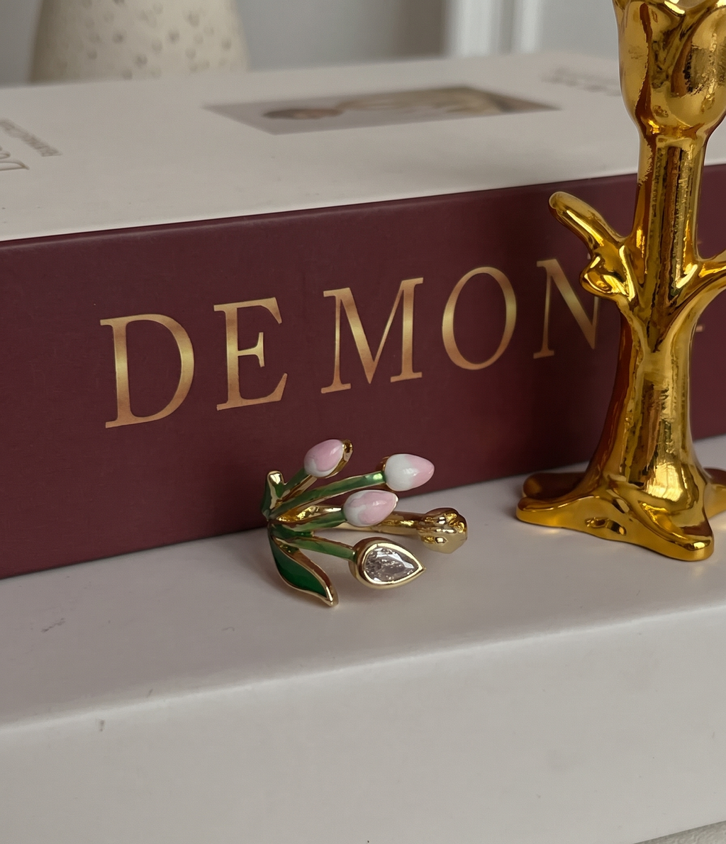 Delicately Wrapped Tulip Ring