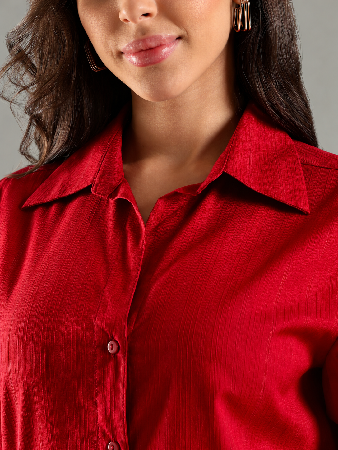 Women Relaxed Fit Textured Spread Collar Cotton Casual Shirt