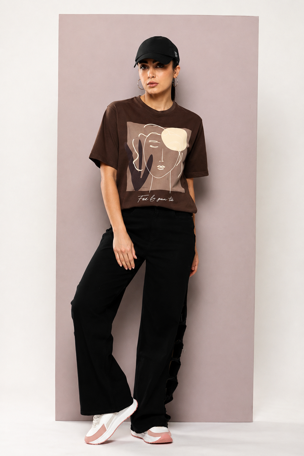 Women’s Abstract Face Graphic Oversized Cotton T- Shirt