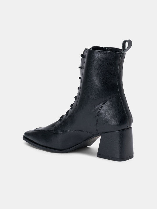 Women Textured Boots