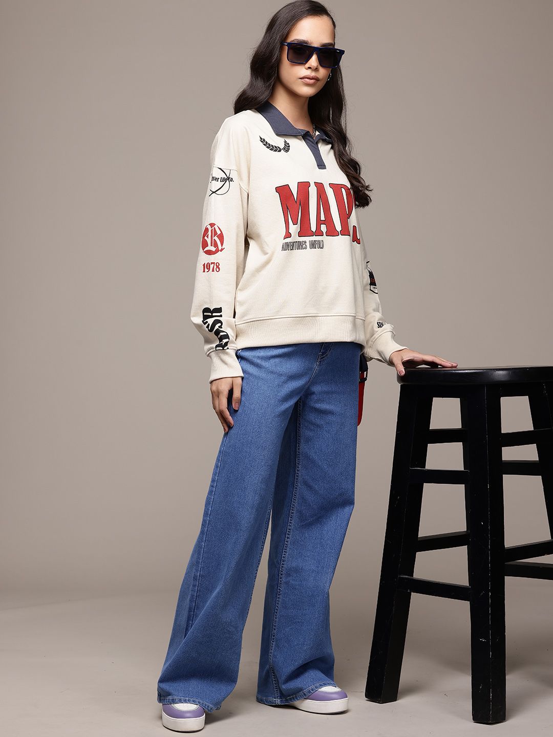 Collar Printed Sweatshirt