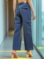 Women Baggy Fit High-Rise Clean Look Cargo Jeans