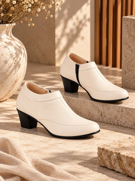 Women Textured Pointed Toe Zip Regular Boots