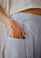 Op̈en-Boxcut Pants