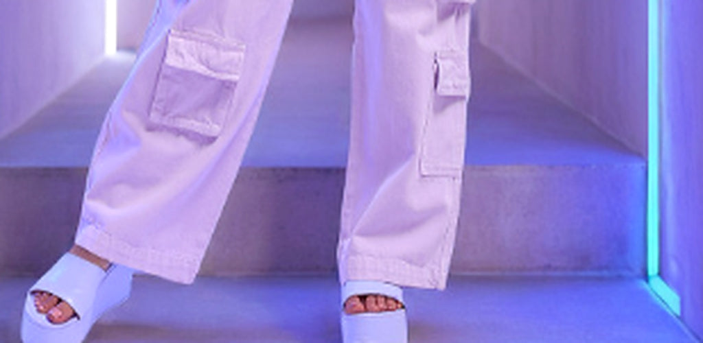 Women Relaxed Fit Cargo Jeans