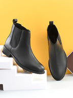 Women Black Solid Leather Chelsea Boots