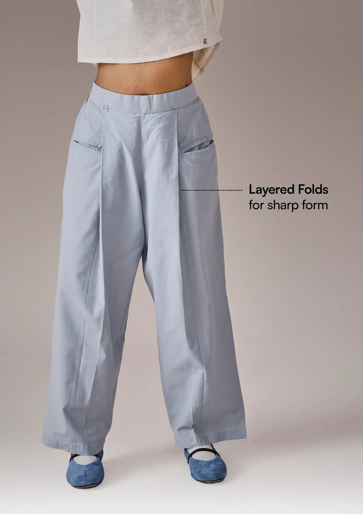 Op̈en-Boxcut Pants