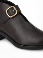 Pair Of 1 Women's Brown Boots