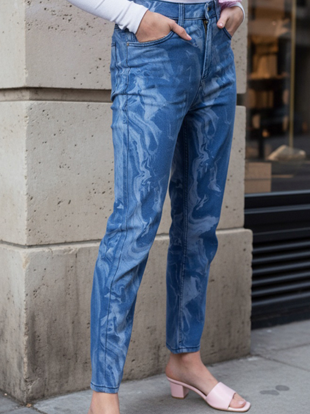 Women Blue Straight Fit Clean look Light Fade Stretchable Jeans