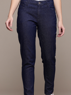 Women Slim Fit Mid-Rise Light Fade Stretchable Jeans