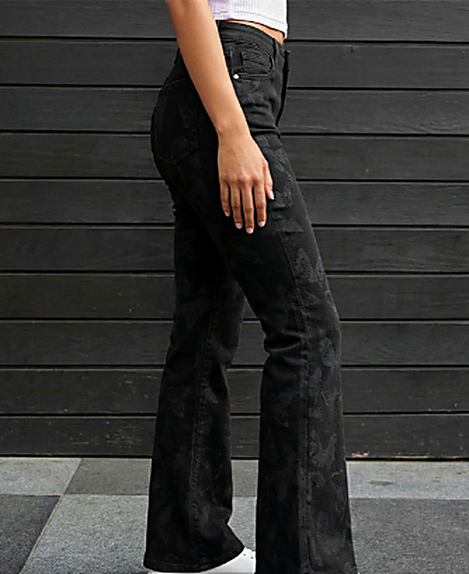 Women Black High-Rise Stretchable Cropped Bootcut Jeans