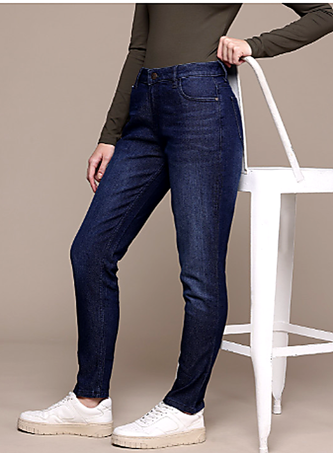 Women Slim Fit Mid-Rise Light Fade Stretchable Jeans